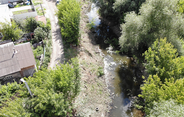 Тульские сотрудники МЧС расчистили порядка 3 000 метров прибрежной полосы реки Воронки