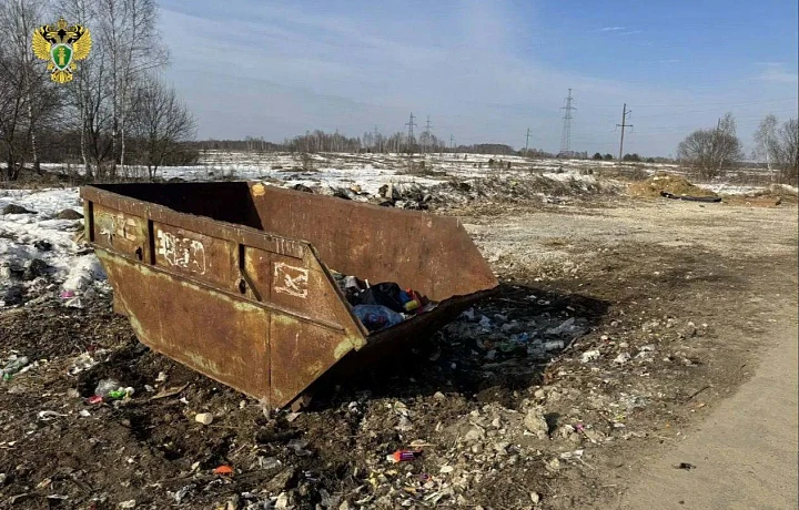 В Суворовском районе убрали свалку вблизи кладбища после жалобы жителей