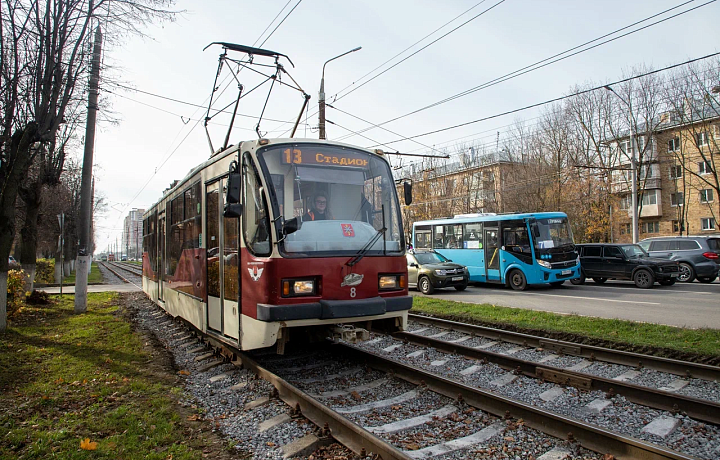 На Павшинском мосту в Туле задержано движение трамваев из-за падения в транспорте пассажирки