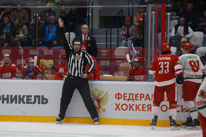 Фоторепортаж: как прошел матч между национальными сборными России и Беларуси