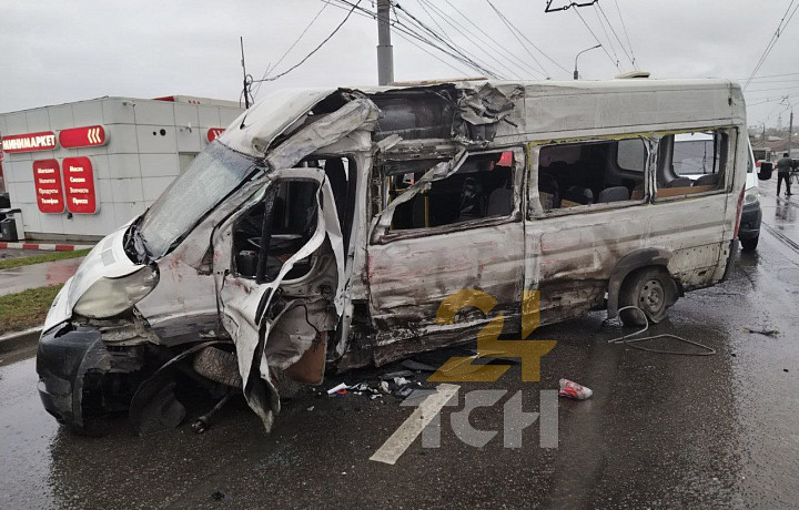 Губернатор Миляев: 20 человек пострадали в массовом ДТП с трамваем и маршрутками в Туле