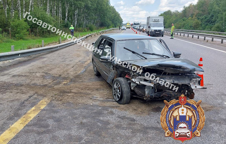 Тулячка за рулем «ВАЗа» потеряла управление и врезалась в ограждение на трассе М-4 «Дон»