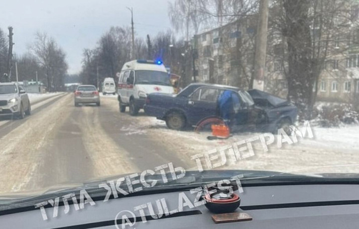 В Донском водитель ГАЗ-3110 въехал в ЛЭП
