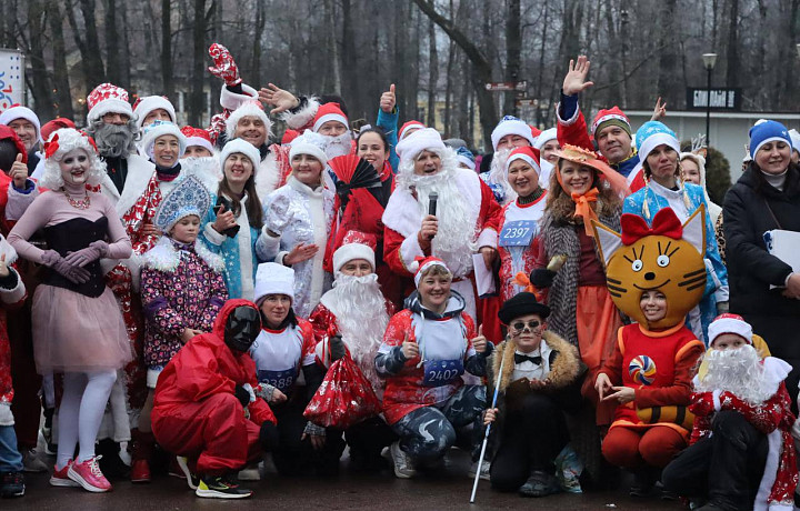 В Туле состоялся забег Дедов Морозов