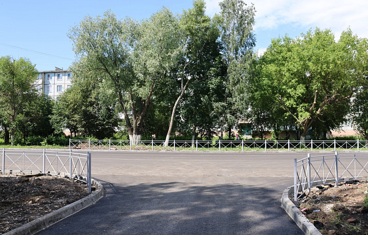 В Новомосковске завершается благоустройство улицы Орджоникидзе