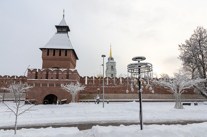 Тулу засыпало снегом: как в городе борются с последствиями стихии