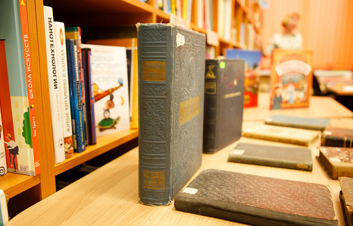 Сюжет книги в нескольких смайликах: сможете ли вы угадать произведение по эмодзи – тест