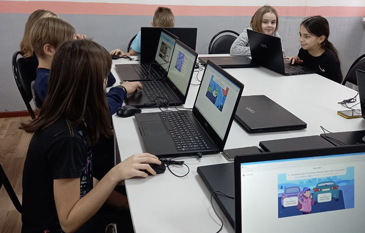 Более 57 тысяч тульских школьников приняли участие в онлайн-олимпиаде «Безопасные дороги»