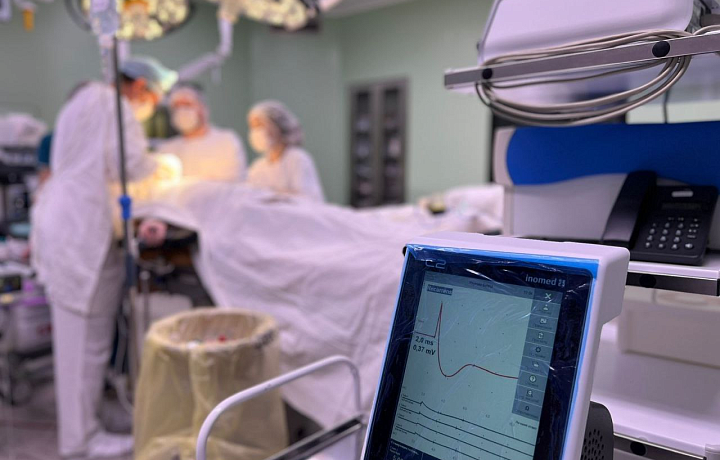 Врачи Тульского онкоцентра провели пациентке уникальную операцию, сохранив голос при удалении щитовидки