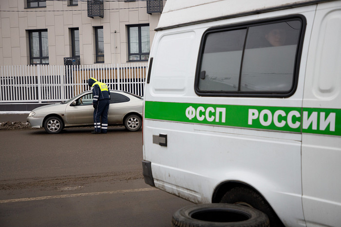 Тульские приставы и сотрудники ДПС провели совместный рейд