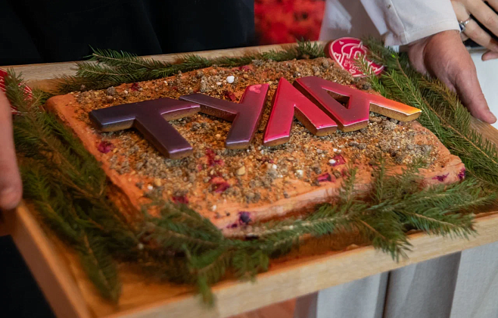 В Универмаге отечественных брендов выставки «Россия» продано более 2,5 тонн тульских пряников