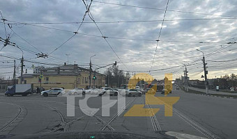 На Зареченском мосту в Туле образовалась пробка из-за ДТП