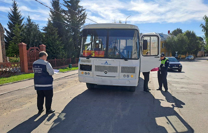 В Богородицком районе двое водителей автобусов нарушили ПДД во время рейда