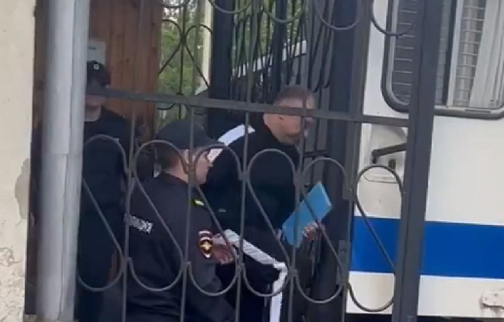 Управляющий тульским коттеджным поселком «Солнечный» Эйрих обвиняется в вымогательстве и 22 эпизодах мошенничества