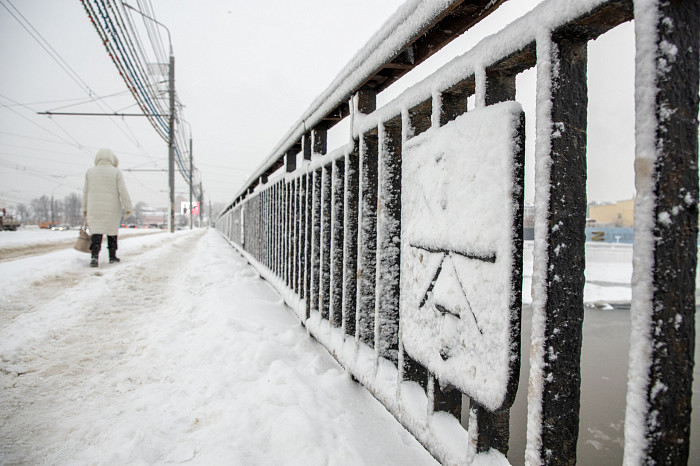 Тулу засыпало снегом: как в городе борются с последствиями стихии