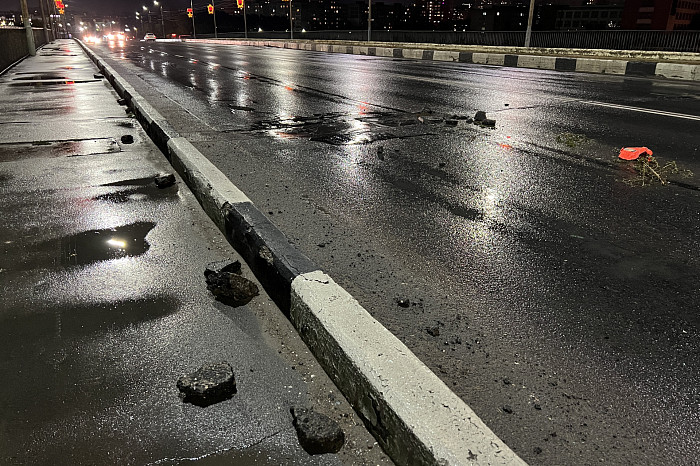 «Пробиты шины и покрышки, погнуты диски»: пострадавшие из-за ямы на Павшинском мосту в Туле автомобилисты рассказали подробности