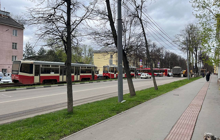 Тройное ДТП произошло на трамвайных путях на улице Доватора в Туле