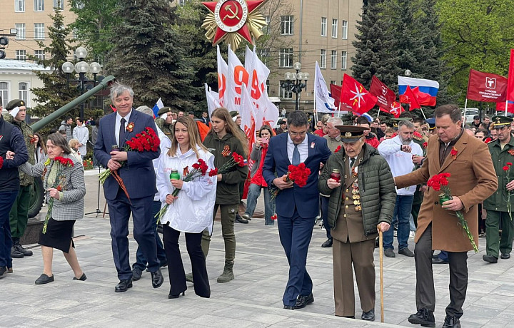 В Туле полицейские поучаствовали в патриотической акции «Огонь памяти»