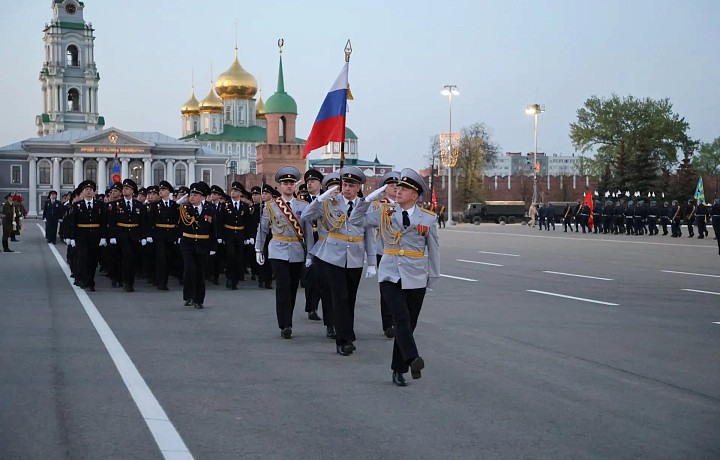 Тульские полицейские приняли участие в репетиции Парада Победы