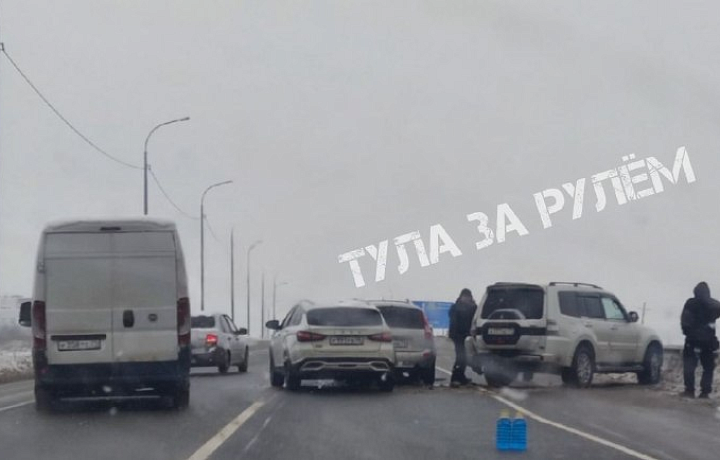 В Туле 10 января произошло массовое ДТП