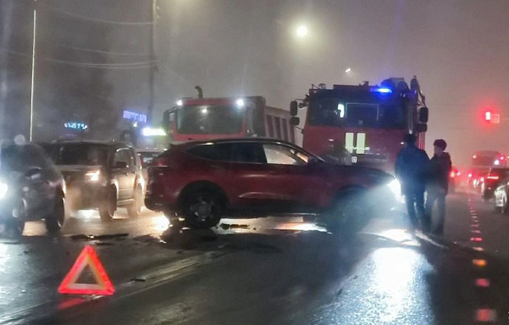 ﻿Из-за ДТП в тульском Басово собралась серьезная пробка