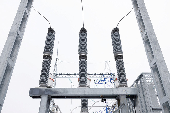 Дюмину и гендиректору «Россетей» Рюмину показали новый питающий центр в Туле