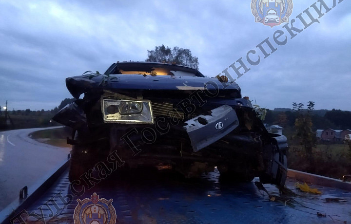 Пьяный водитель без прав за рулем ВАЗ-2111 врезался в дерево на трассе Р-132 «Золотое кольцо»