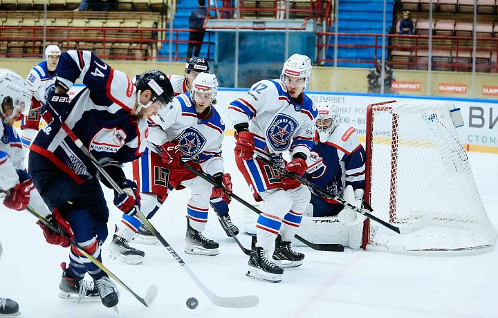 Тульский АКМ обыграл «Кристалл» из Саратова со счетом 3:2