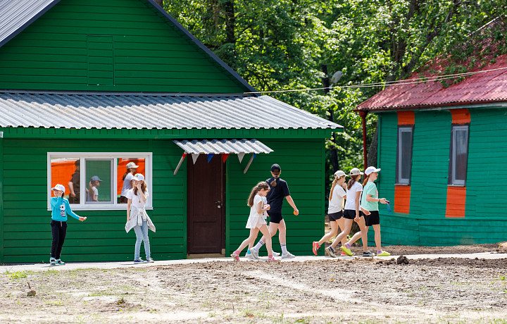 Тулякам рассказали, когда стоит забрать ребенка из летнего лагеря