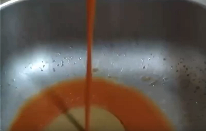 У жителей поселка Дубовка Узловского района из кранов потекла ржавая вода