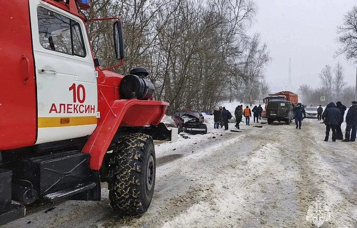 Тульские спасатели восемь раз выезжали на сообщения о ДТП за сутки