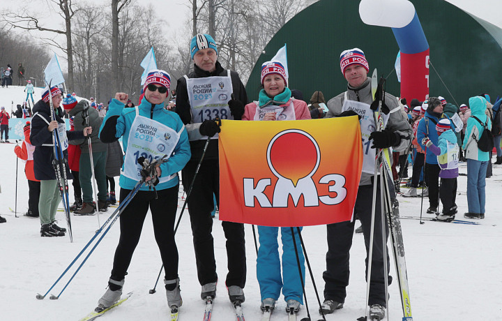 Работники «КМЗ» пробежали «Лыжню России – 2023» в числе первых