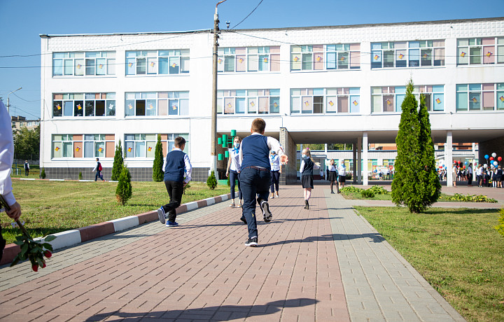 Более 300 детей из Донецкой и Луганской Народных Республик зачислены в школы Тульской области