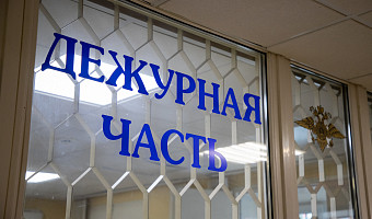 Пьяный мужчина устроил скандал в центре Тулы и оскорбил полицейского