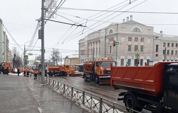 С улиц Тулы вывезли более четырех тысяч кубометров снега за сутки
