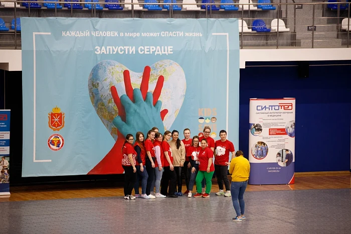 Туляки отработали навыки оказания первой помощи в рамках флешмоба «Дети спасают жизни»