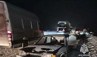 Грузовик и две легковушки столкнулись на трассе «Лопатково – Ефремов» под Тулой