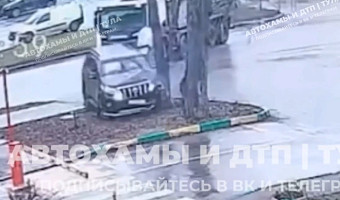 Момент бесконтактного ДТП с самосвалом в Туле попал на видео