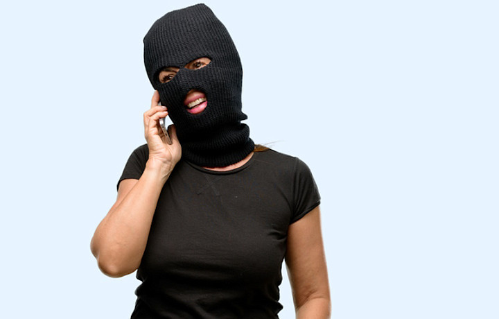 Туляки лишились более миллиона рублей за сутки из-за мошенников