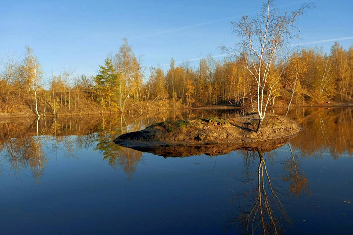 Тульский фотограф поделился красивейшими фото осени в Кимовске