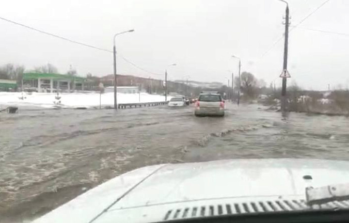 В Туле затопило Веневское шоссе