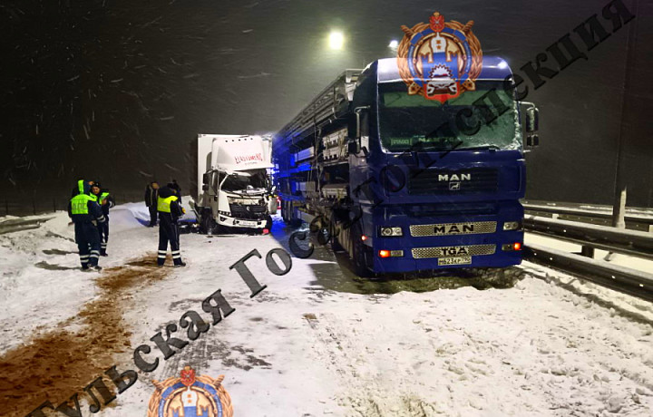 Два большегруза устроили ДТП на трассе М-4 в Киреевском районе