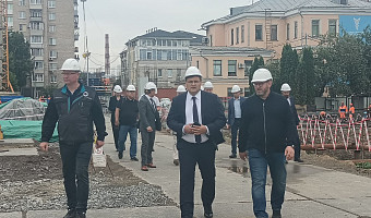 Зампред правительства Казённый посетил стройплощадку композитной долины в Туле