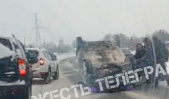 В поселке Сергиевский под Тулой перевернулся автомобиль