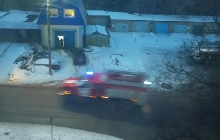 В Ефремове потушили возгорание в сарае недалеко от дома, где произошел взрыв газа