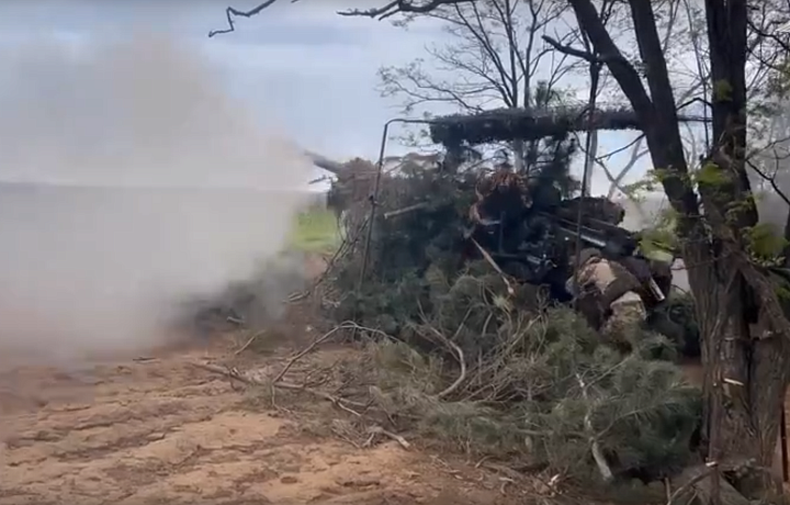 Артиллеристы Тульского соединения Воздушно-десантных войск оказывают огневую поддержку в бою