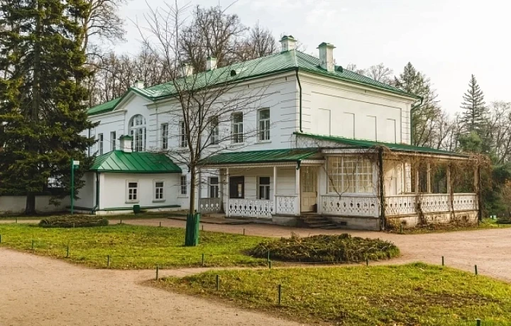 Дом Толстого в Ясной Поляне Тульской области временно не будет работать в связи с подготовкой здания к зиме
