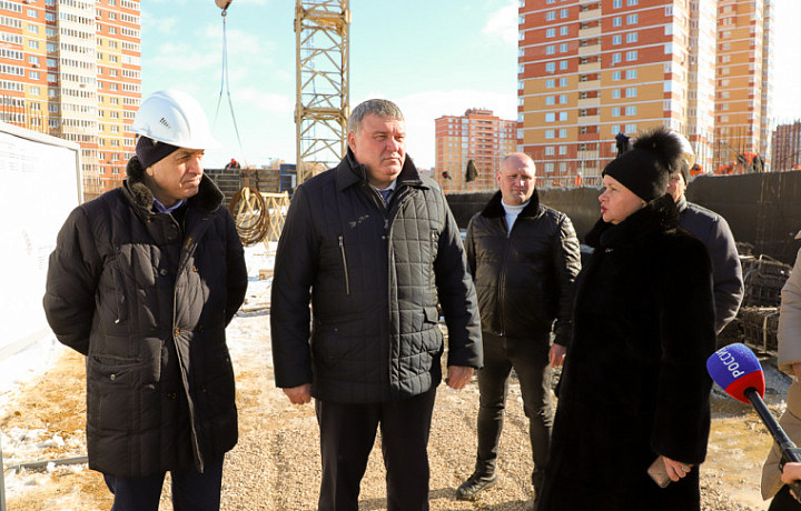 Илья Беспалов проинспектировал строительство школы в Юго-Восточном микрорайоне в Туле