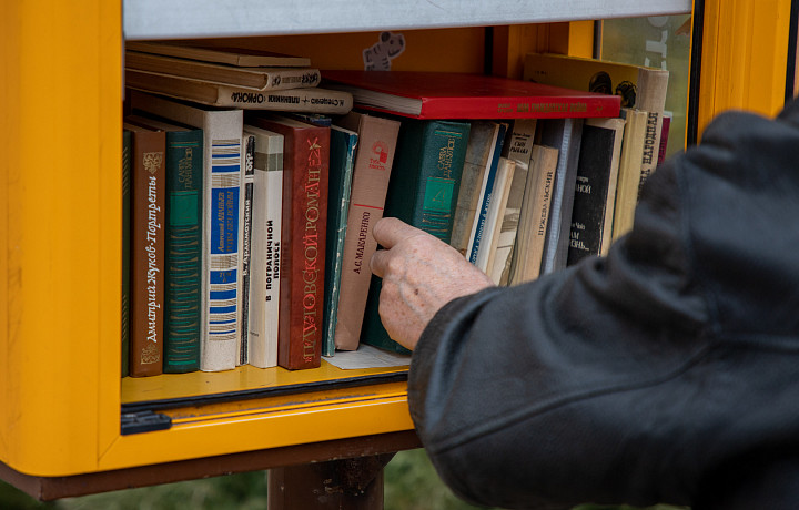 Читаем с ТСН24: доктор филологических наук назвал несправедливо забытые книги тульских писателей