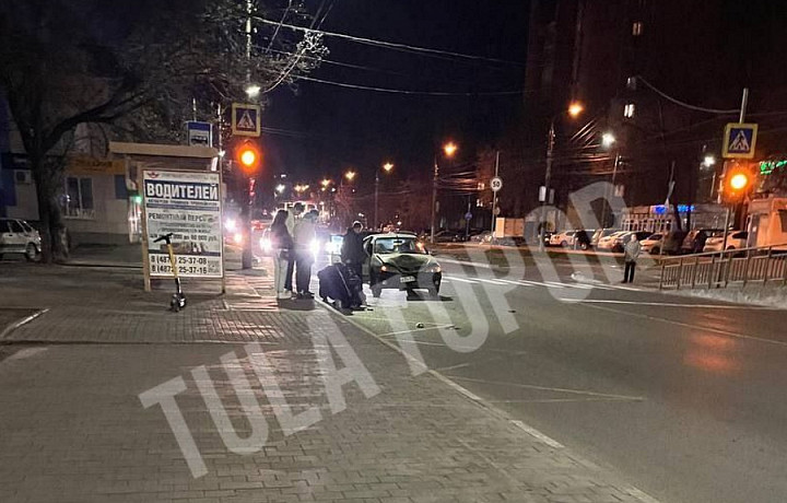 ﻿Легковушка сбила пешехода у остановки «Улица Декабристов» в Туле